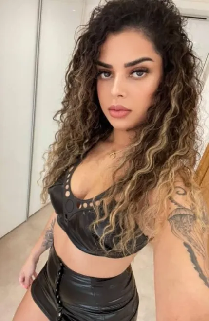 Light Brown Brazilian escort in Marylebone - Vixen - image 6