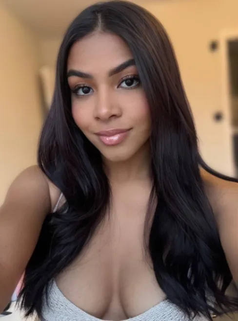 Brunette Brazilian escort in Kensington - Pancha - image 3