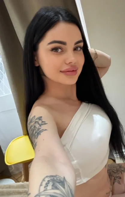 Brunette Ukrainian escort in Earl's Court - Perfetti - image 15