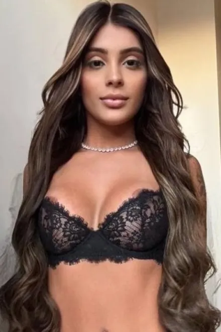 Light Brown Brazilian escort in Earl's Court - Taffy - image 2
