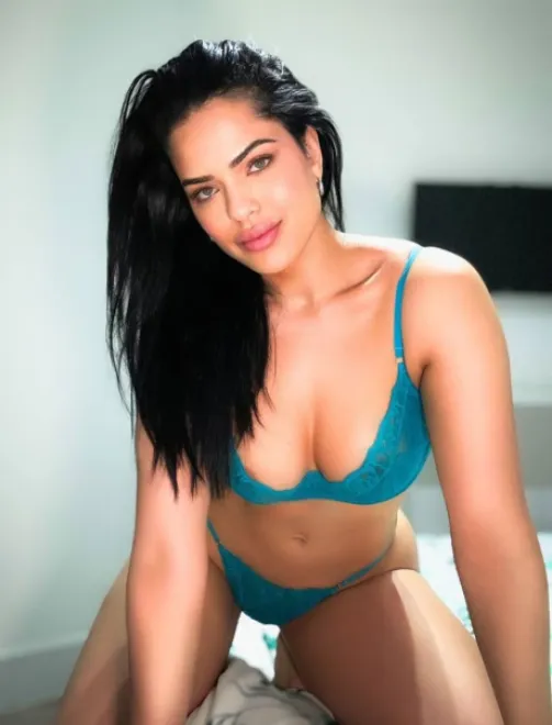 Brunette Brazilian escort in Maida Vale - Spesa - image 8