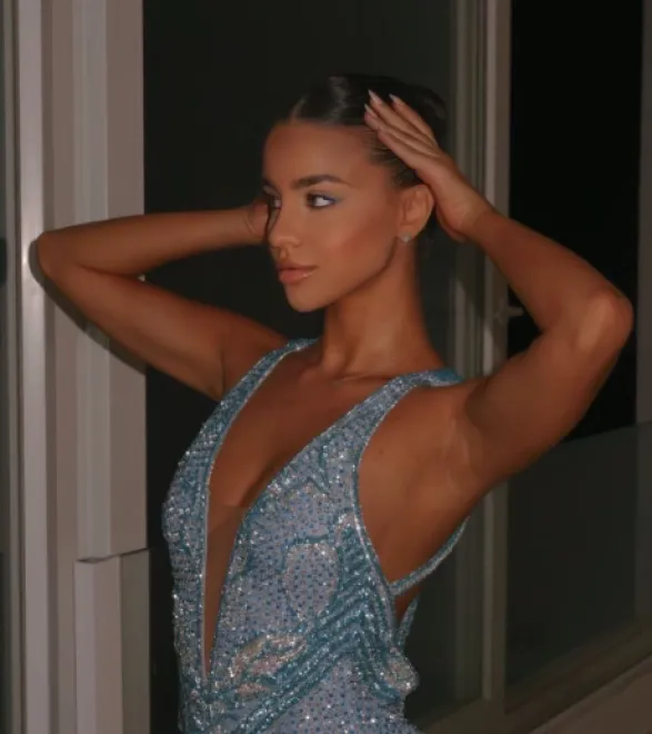 Brunette Brazilian escort in Kensington - Potchi - image 12