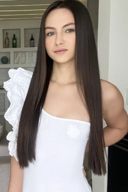 Brunette Brazilian escort in South Kensington - Island - image 14