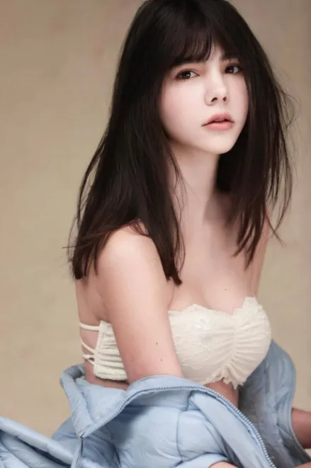 Brunette Brazilian escort in South Kensington - Cressida - image 15