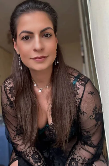 Brunette Eastern European escort in Bayswater - Aimee - image 13