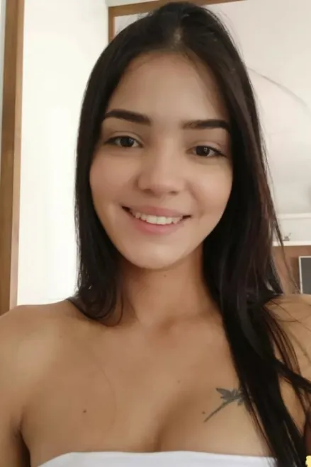 Brunette Brazilian escort in High Street Kensington - Laverca - image 15