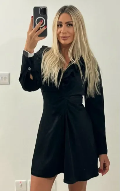 Brunette Ukrainian escort in Sloane Square - Mia - image 17