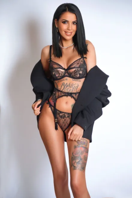 Light Brown Eastern European escort in Sloane Square - Miriam - image 10