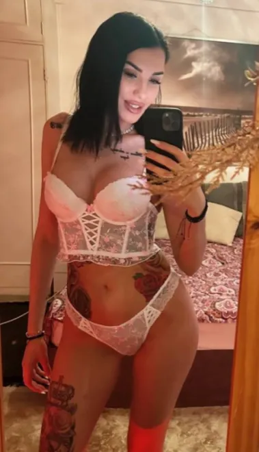 Light Brown Eastern European escort in Sloane Square - Miriam - image 15