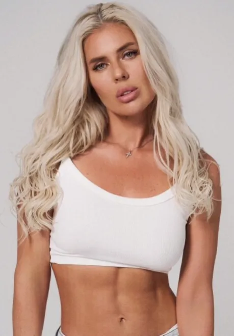 Blonde Eastern European escort in Earl's Court - Panamera - image 5