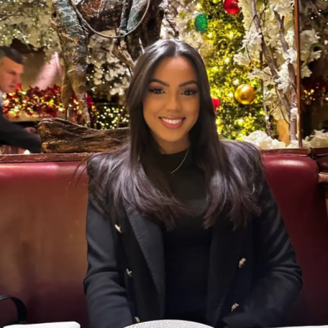 Brunette Brazilian escort in Baker Street - Landau - image 12