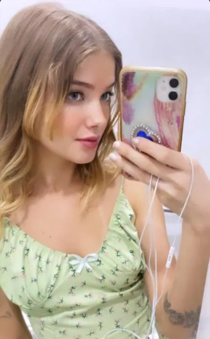 Blonde Brazilian escort in Earl's Court - Bazia - image 15