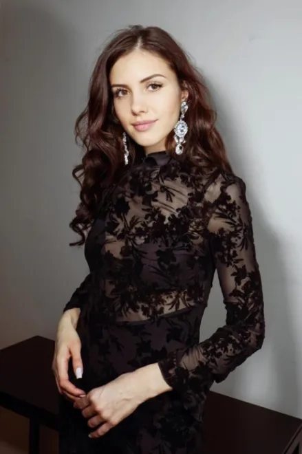 Brunette Russian escort in Earl's Court - Navi - image 7