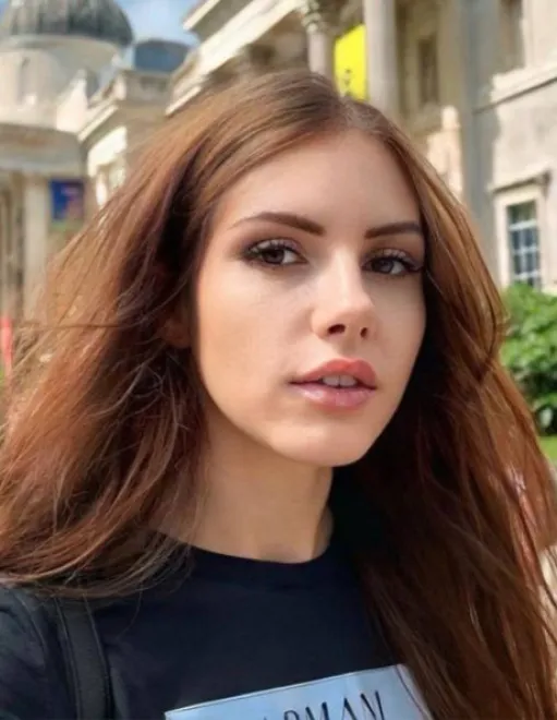 Brunette Russian escort in Earl's Court - Navi - image 17