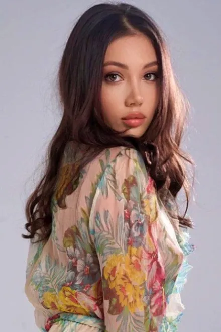 Light Brown Russian escort in West Brompton - Aldari - image 16