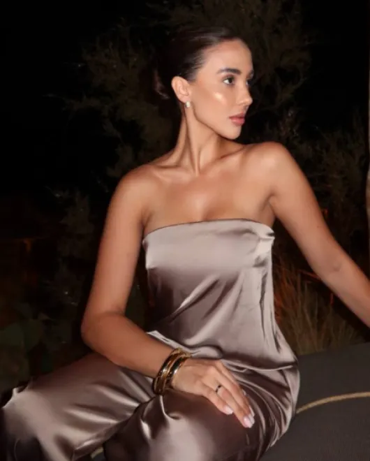 Brunette Brazilian escort in Earl's Court - Denella - image 9