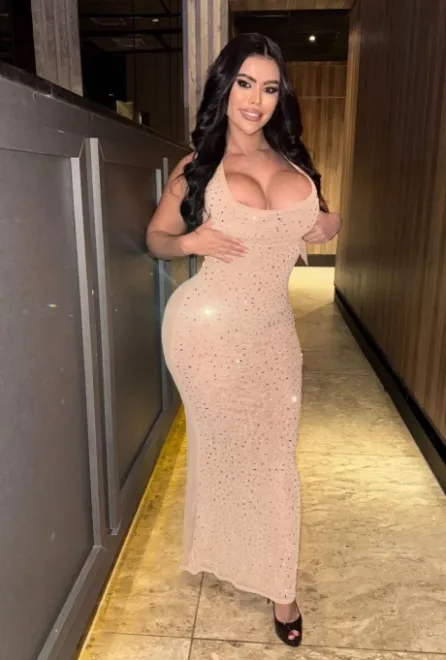 Brunette Brazilian escort in Gloucester Road - Bella Sadim - image 21