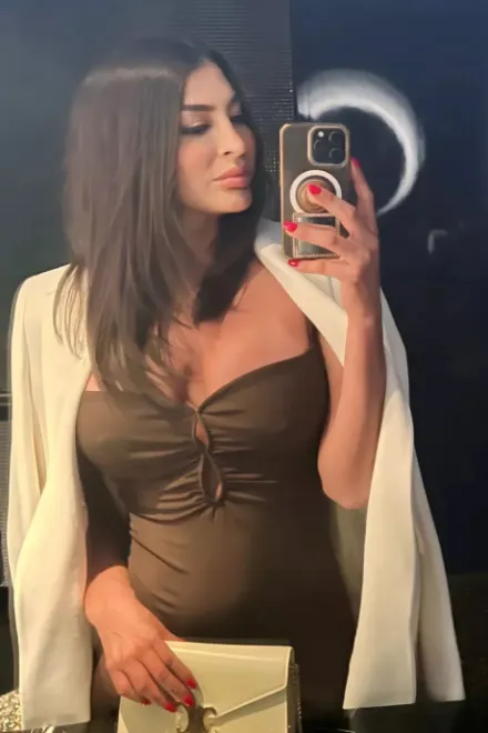 Brunette French escort in South Kensington - Nour - image 20