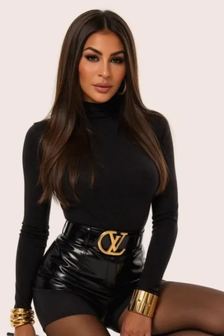 Brunette French escort in South Kensington - Nour - image 8