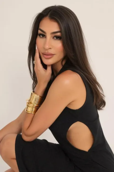 Brunette French escort in South Kensington - Nour - image 13