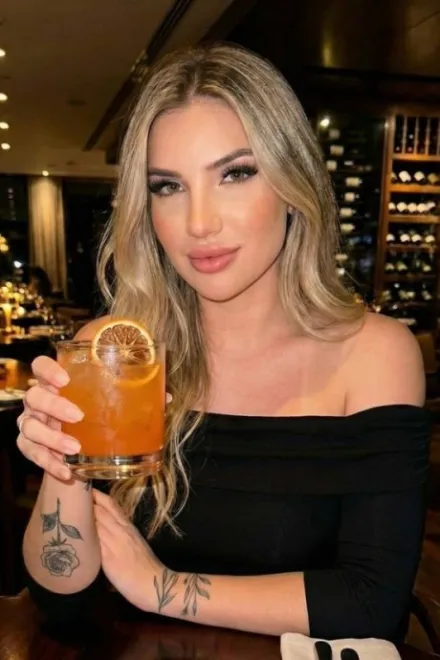 Blonde Brazilian escort in Imperial Wharf - Lucretia - image 15