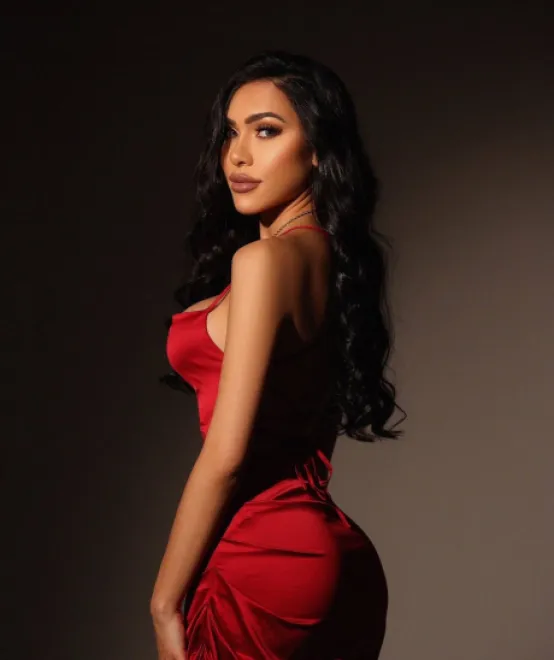 Brunette Brazilian escort in Marylebone - Nomira - image 3