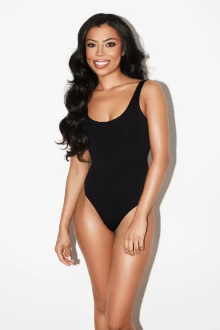 Brunette Brazilian escort in Bond Street - Mannu - image 9