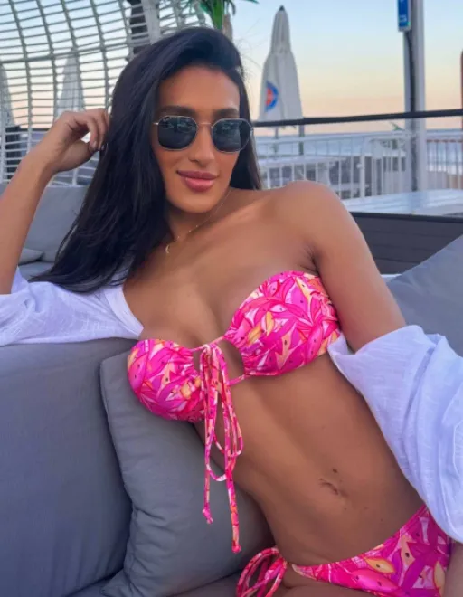 Brunette Brazilian escort in Gloucester Road - Fadera - image 11