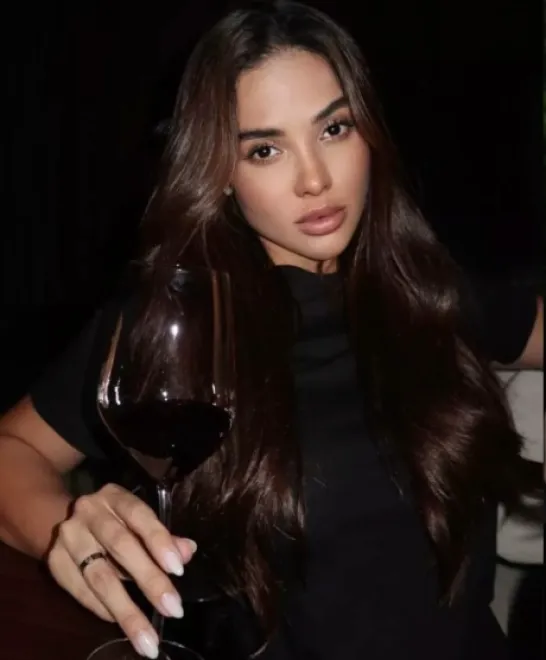 Brunette Brazilian escort in Earl's Court - Denella - image 18