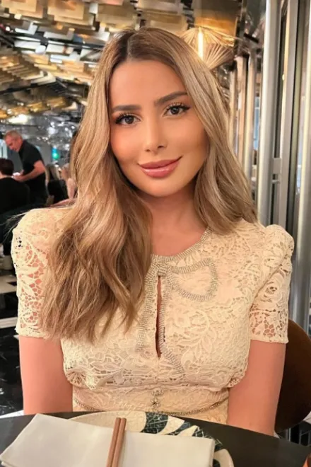 Light Brown Brazilian escort in Marylebone - Fabiola - image 17
