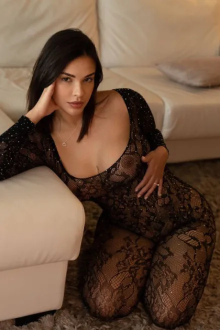 Brunette Brazilian escort in Baker Street - Kizomba - image 11