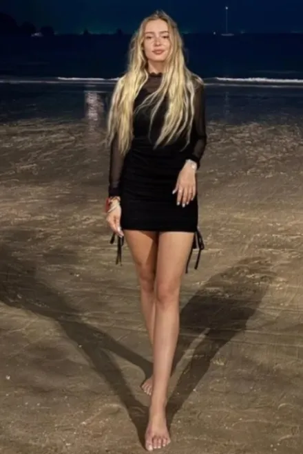 Blonde Eastern European escort in South Kensington - Ara - image 19