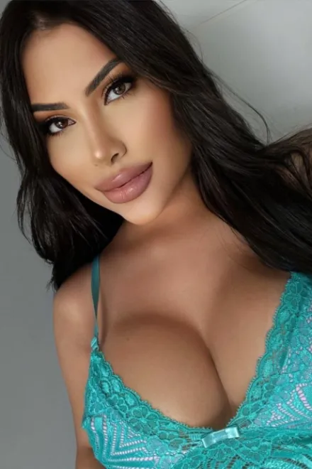 Escort in Earl's Court - Consuela - image 1