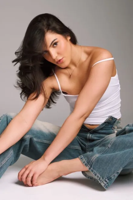 Brunette Brazilian escort in Euston - Izaura - image 9