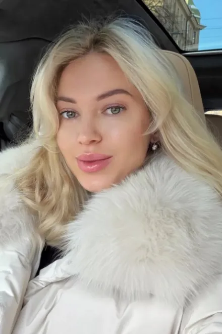 Blonde Russian escort in Earl's Court - Silver - image 12