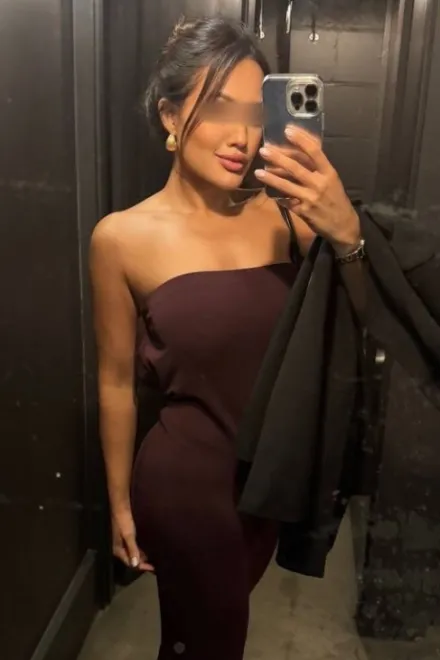 Brunette Brazilian escort in Marble Arch - Flokita - image 16