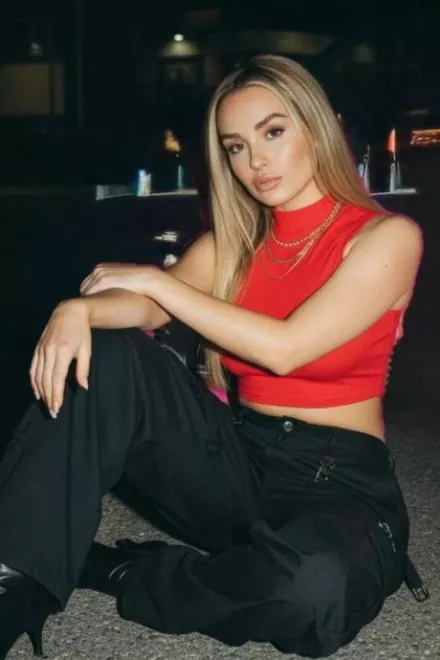 Blonde Eastern European escort in Marble Arch - Caprice - image 6