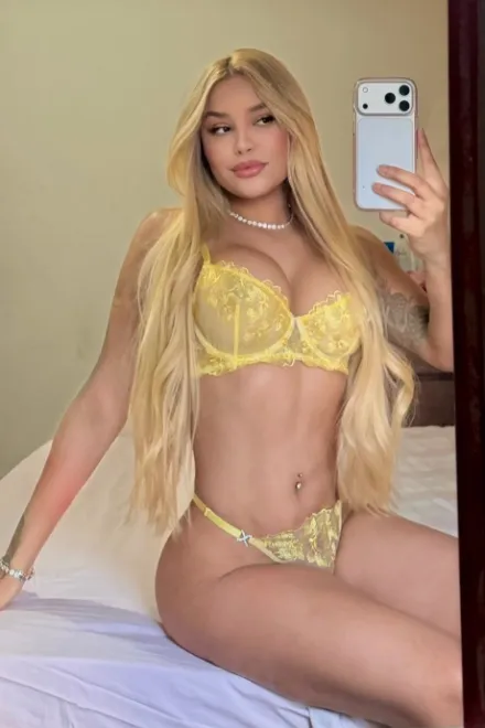 Blonde Brazilian escort in Camden Town - Pacha - image 4