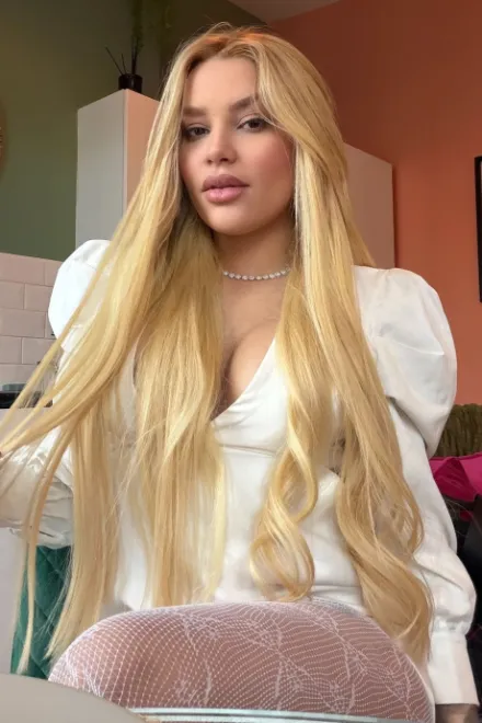 Blonde Brazilian escort in Camden Town - Pacha - image 6
