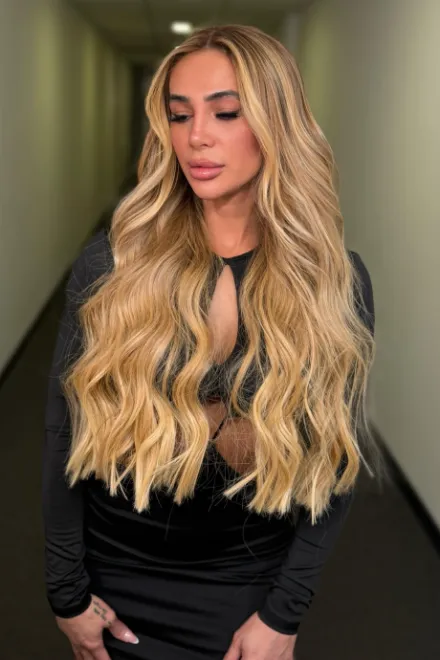 Blonde Brazilian escort in Bond Street - Margiela - image 8