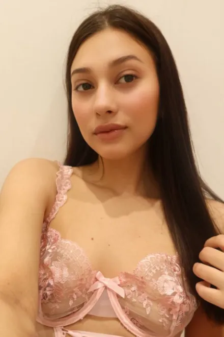 Light Brown Brazilian escort in Earl's Court - Mitzy - image 12