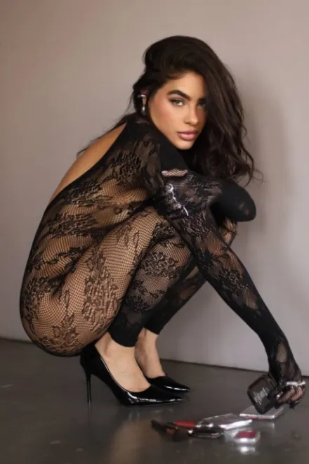 Brunette Brazilian escort in Marylebone - Marzena - image 2