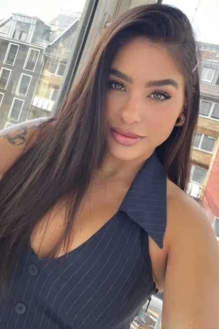 Brunette Brazilian escort in Marylebone - Marzena - image 1