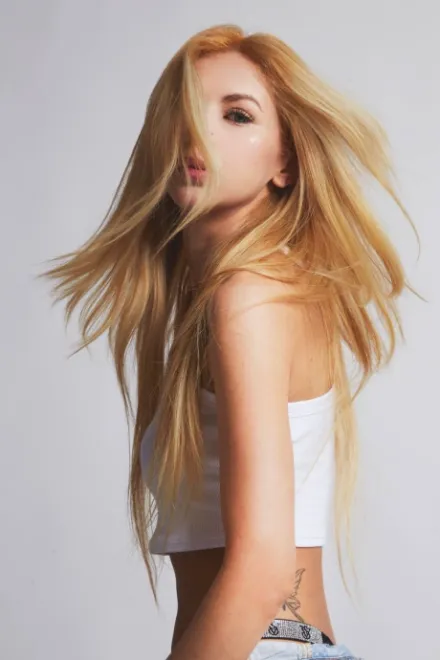 Light Brown Brazilian escort in Earl's Court - Arneb - image 3
