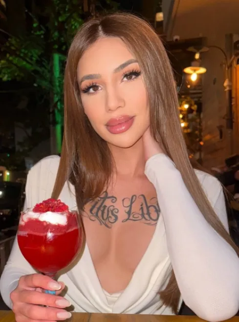 Brunette Brazilian escort in Knightsbridge - Virginia - image 12