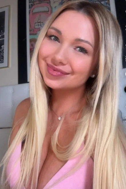 Brunette Lithuanian escort in South Kensington - Gabby - image 7