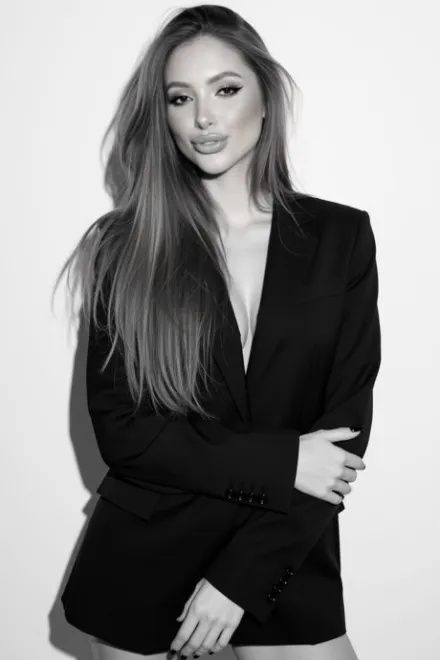 Redhead Brazilian escort in Earl's Court - Tenna - image 8