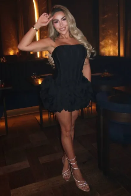 Blonde Brazilian escort in Marylebone - Generosa - image 20