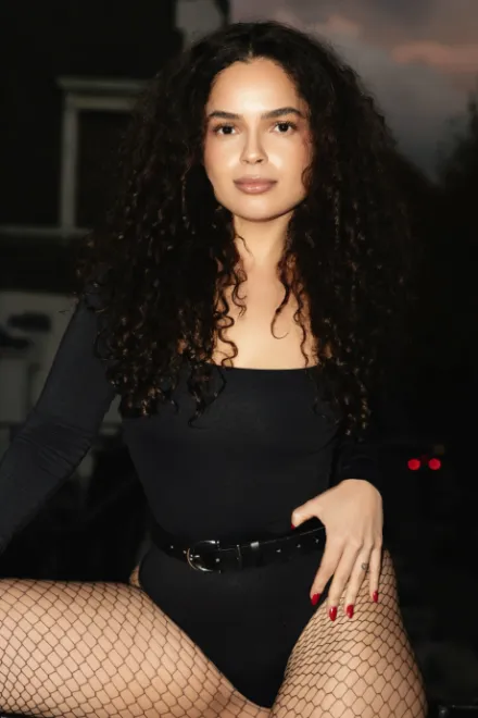 Brunette Brazilian escort in Baker Street - Malati - image 10