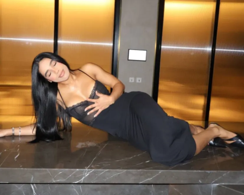 Brunette Brazilian escort in Earl's Court - Copacabana - image 15